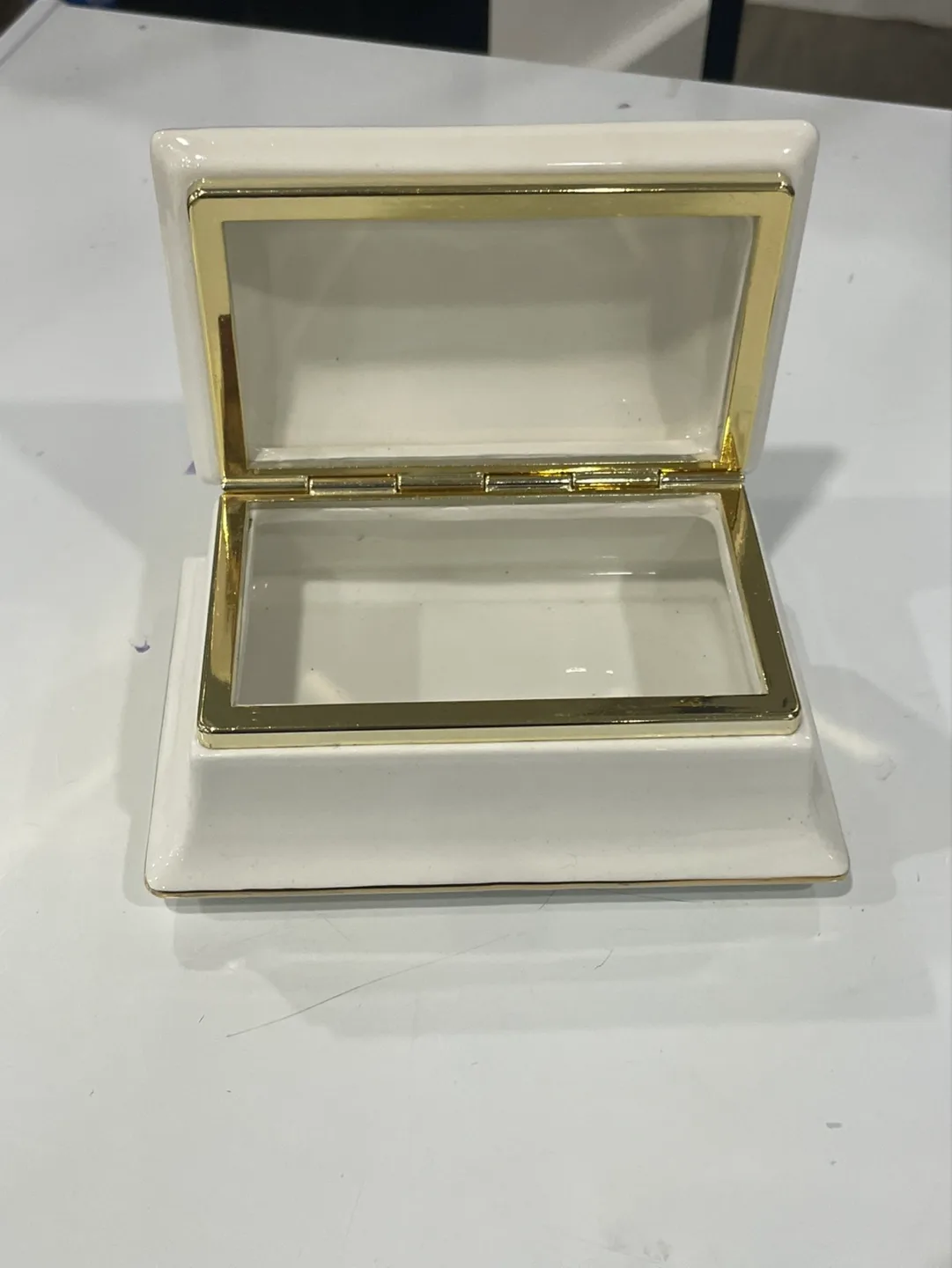 Vintage Italian Ceramic Trinket Box image indicator(3)