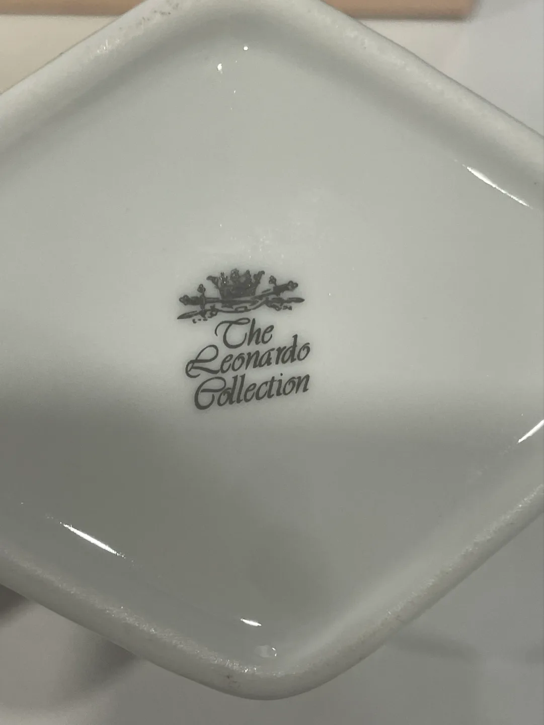 The Leonardo Collection Porcelain Trinket Box image indicator(3)