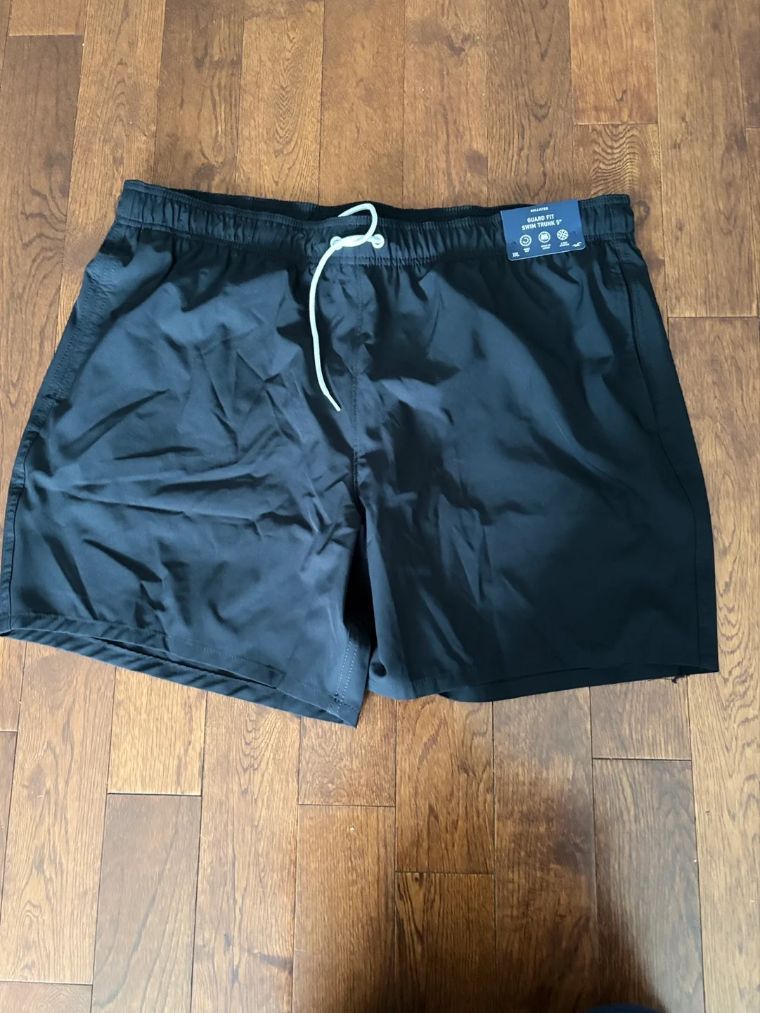 Hollister Guard Fit Swim Trunks - Size XXL image indicator(3)