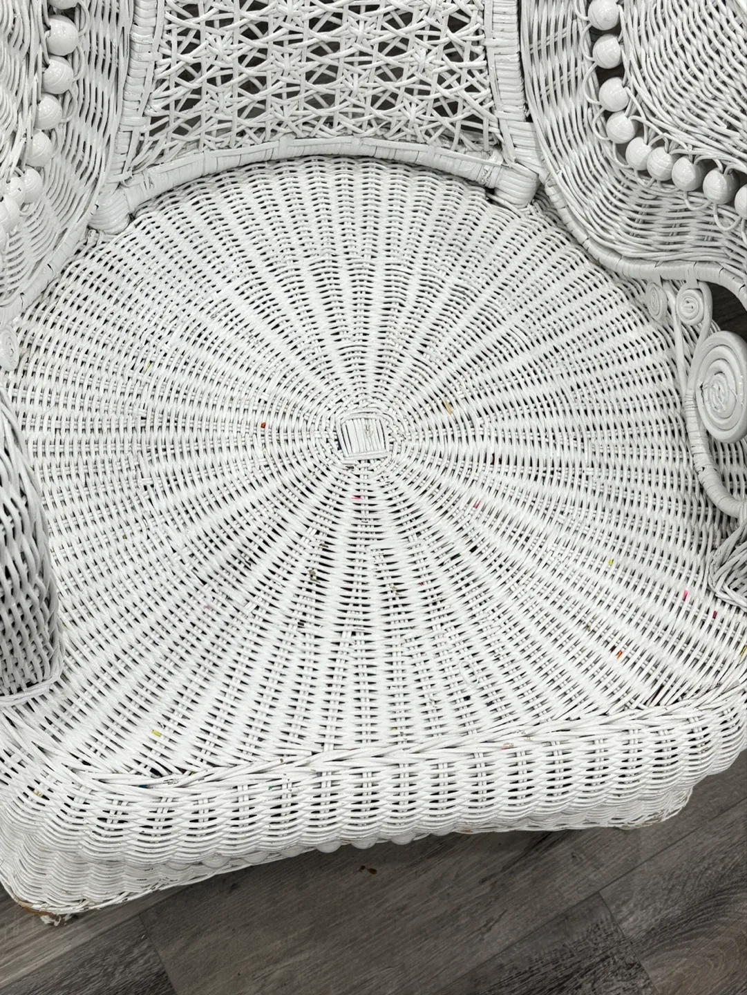 White Wicker Chair image indicator(2)