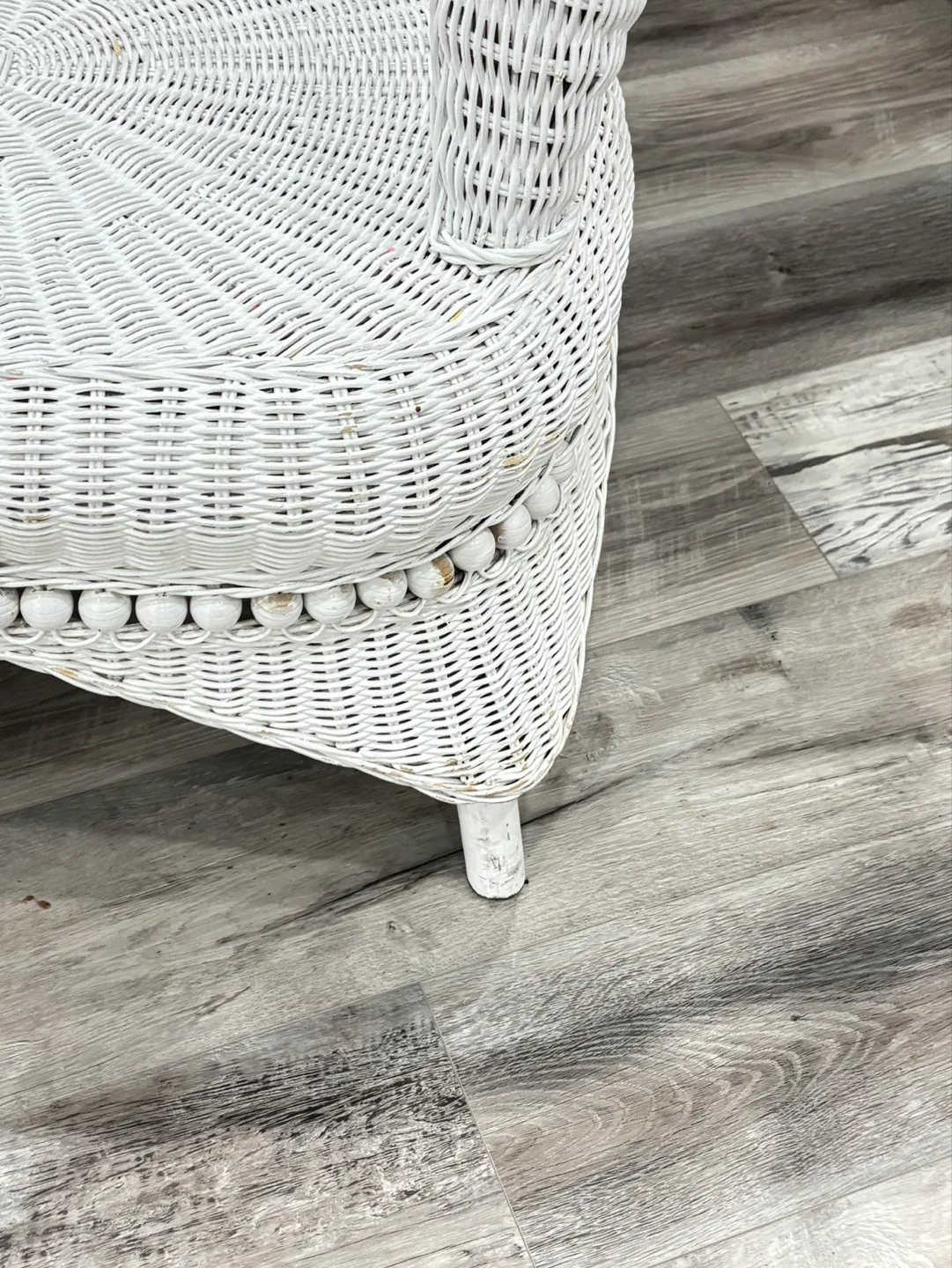 White Wicker Chair image indicator(7)