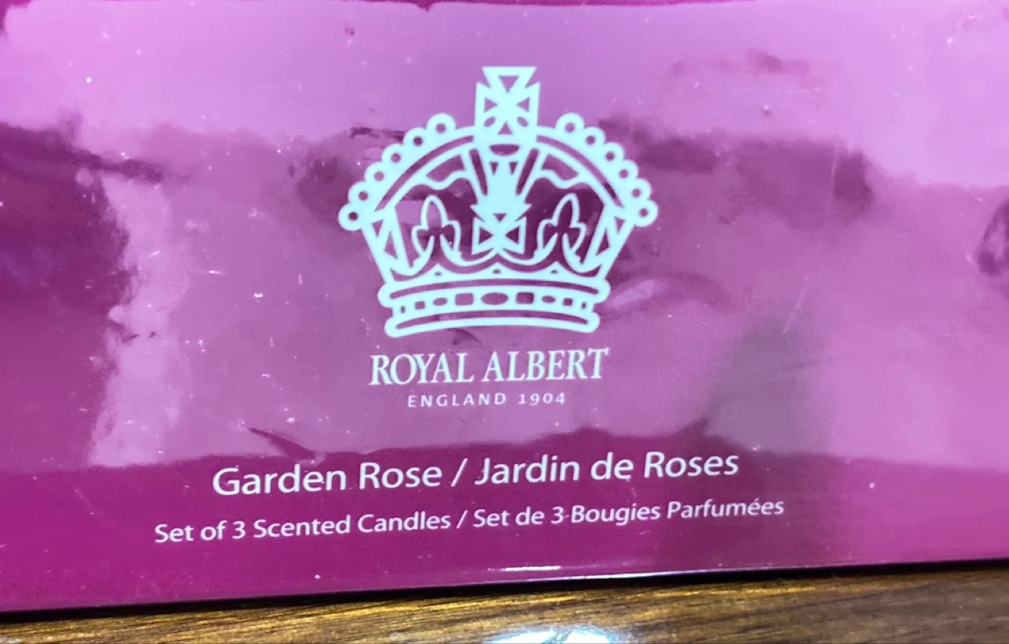 Royal Albert Garden Rose Scented Candle Set image indicator(3)