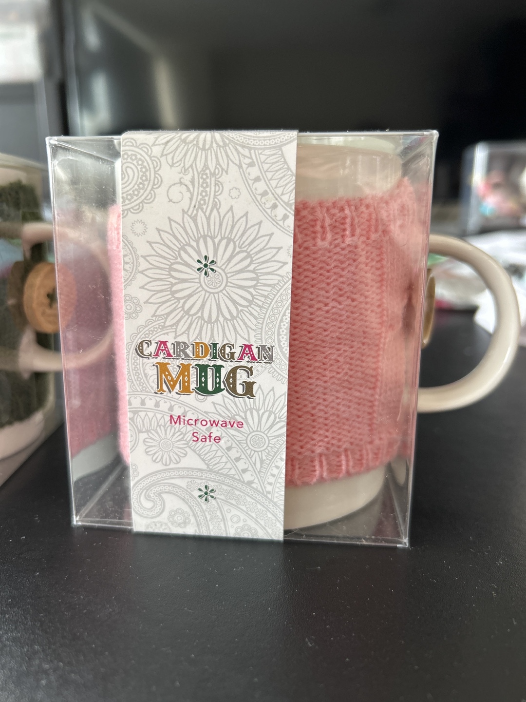 Mugs in cardigan - photo 3