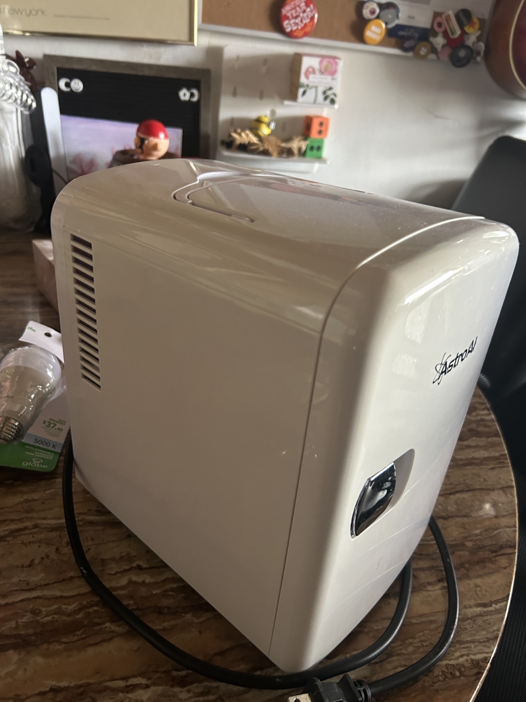 AstroAI Mini Fridge - photo 3
