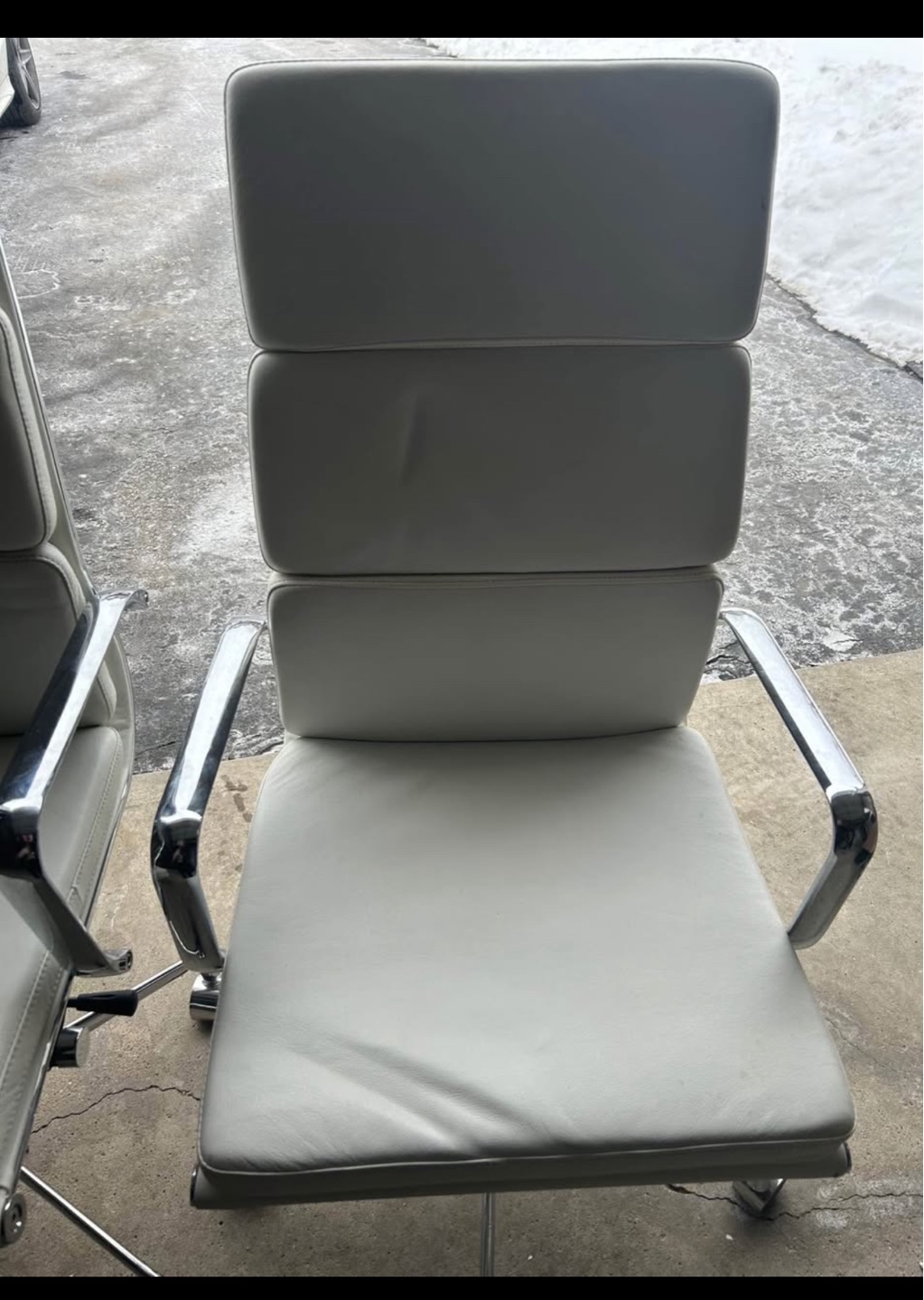 Pair of Modern White Leather Executive Office Chairs - photo 2