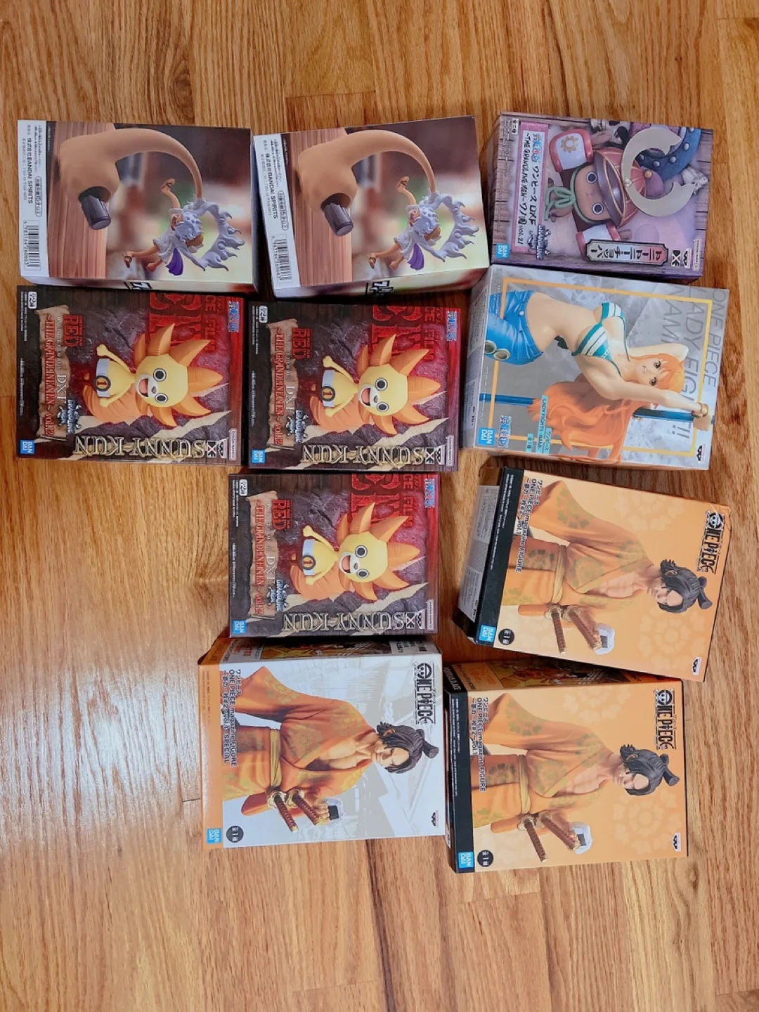 Huge Lot of Dragon Ball Z and One Piece Figures image indicator(2)