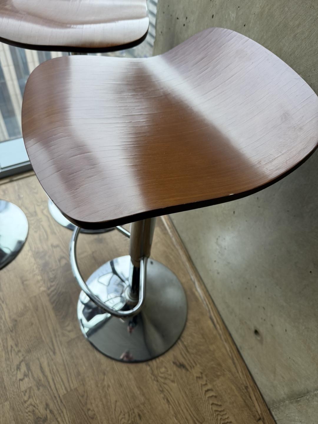 Set of Four Modern Bar Stools - photo 4