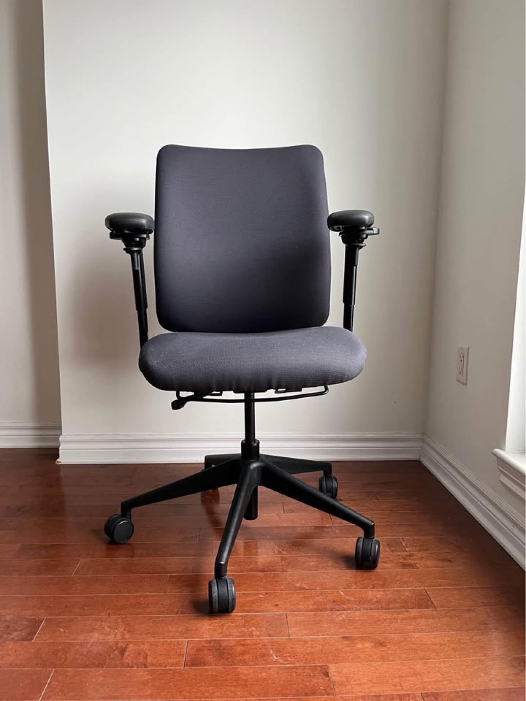 [Move out] Steelcase Turnstone Ergonomic Office / Work Chair