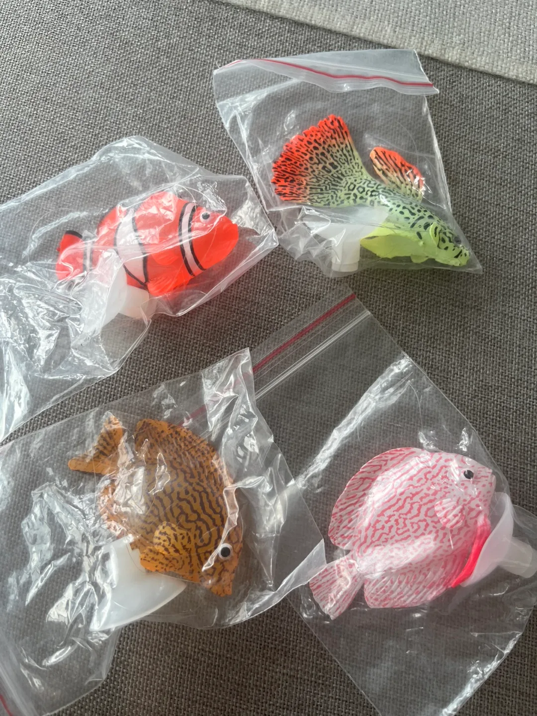 GloGlow Luminous Aquarium Fish Decorations thumbnail