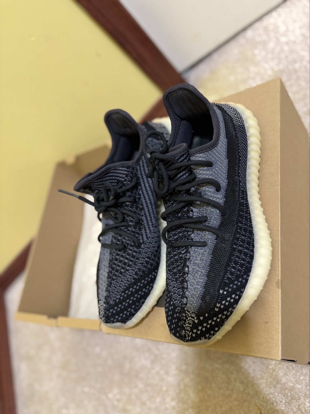 Adidas Yeezy Boost 350 V2 Carbon - photo 2