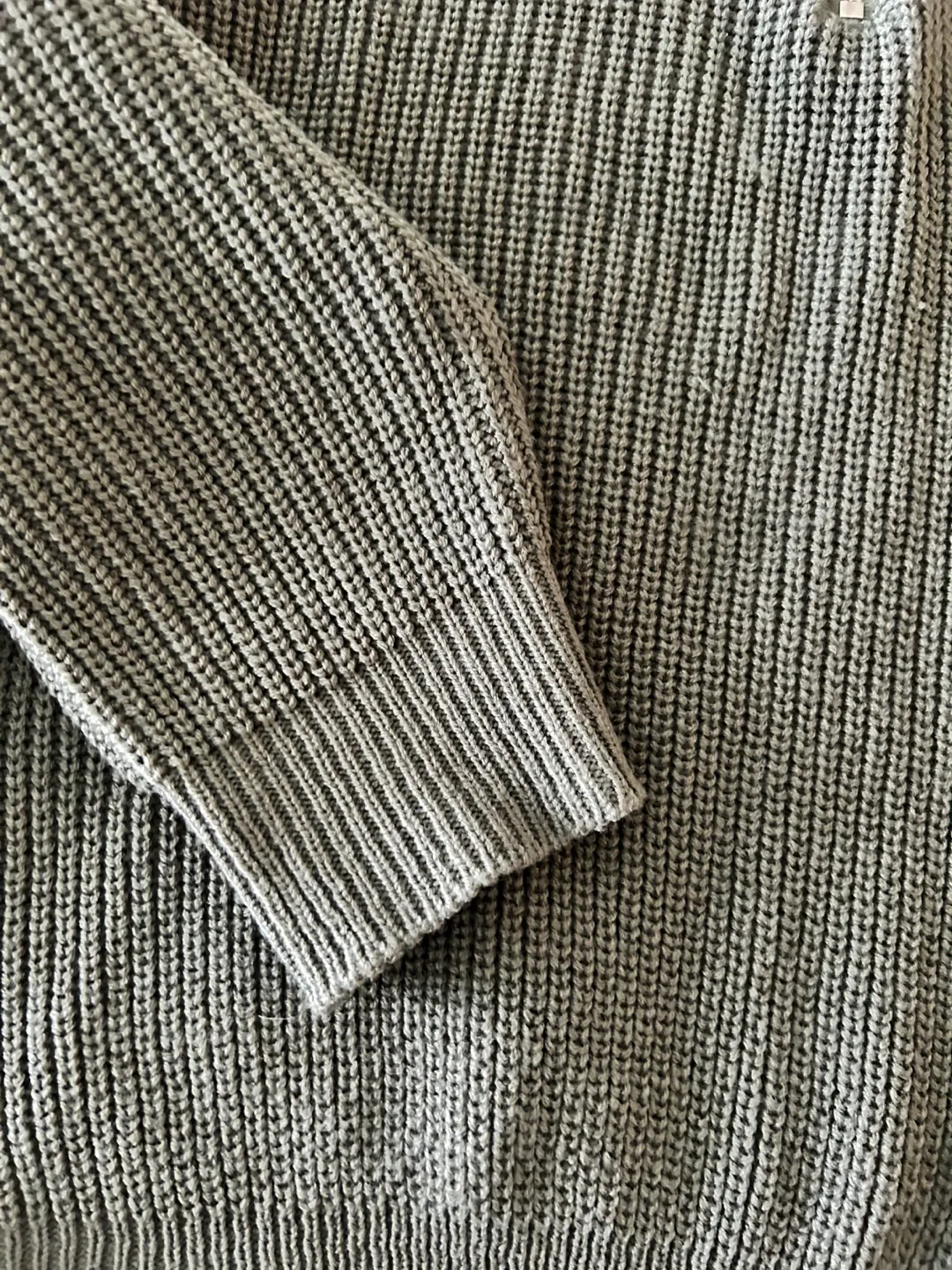 Men's Knitted Sweater image indicator(3)