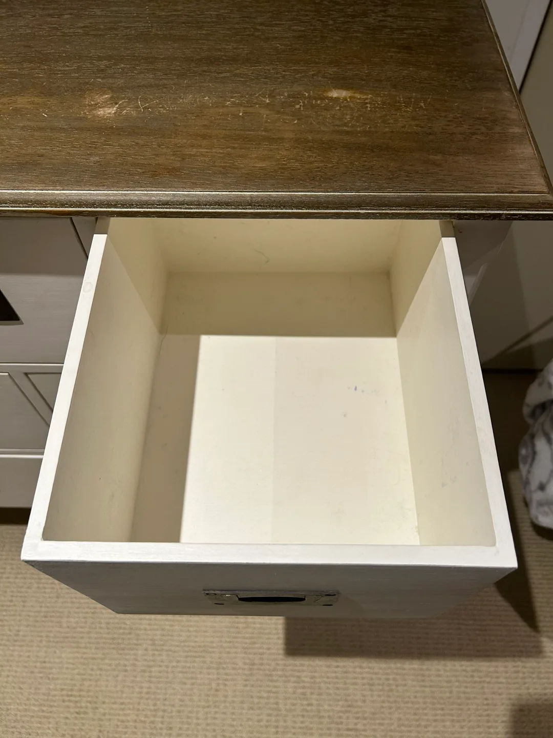 White Wooden 7-Drawer Dresser image indicator(3)