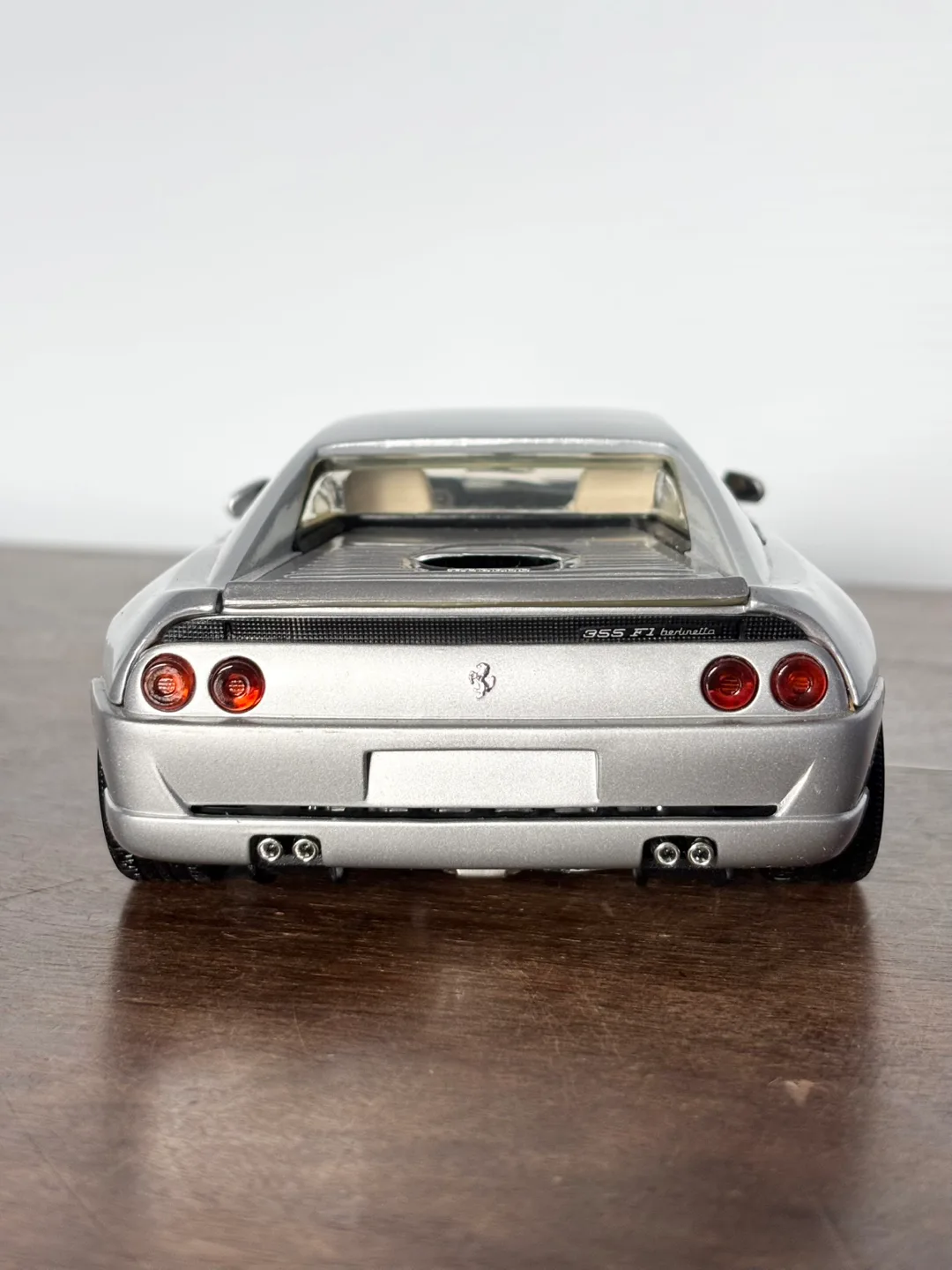 Hot Wheels Ferrari F355 1:18 image indicator(3)