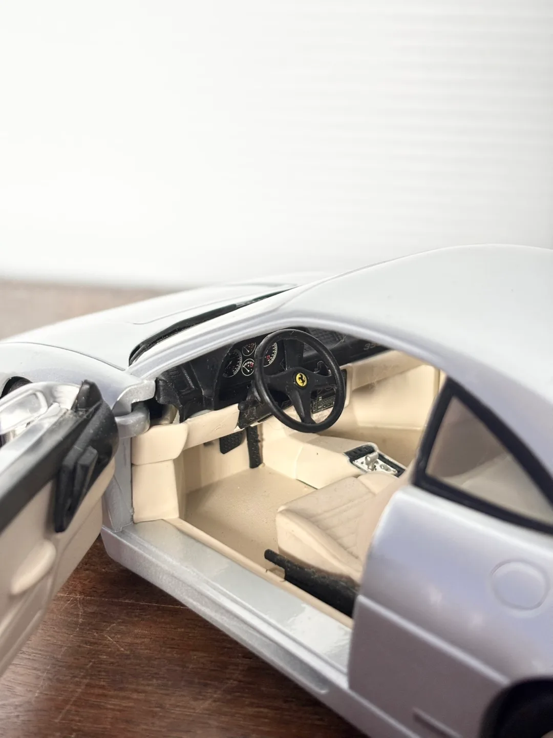 Hot Wheels Ferrari F355 1:18 image indicator(2)