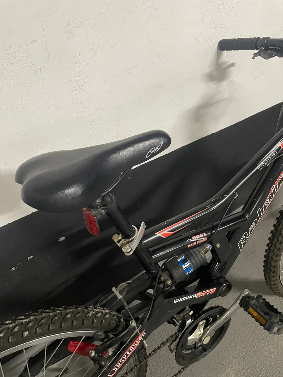 Raleigh 21 Speed Suspension Bike image indicator(2)