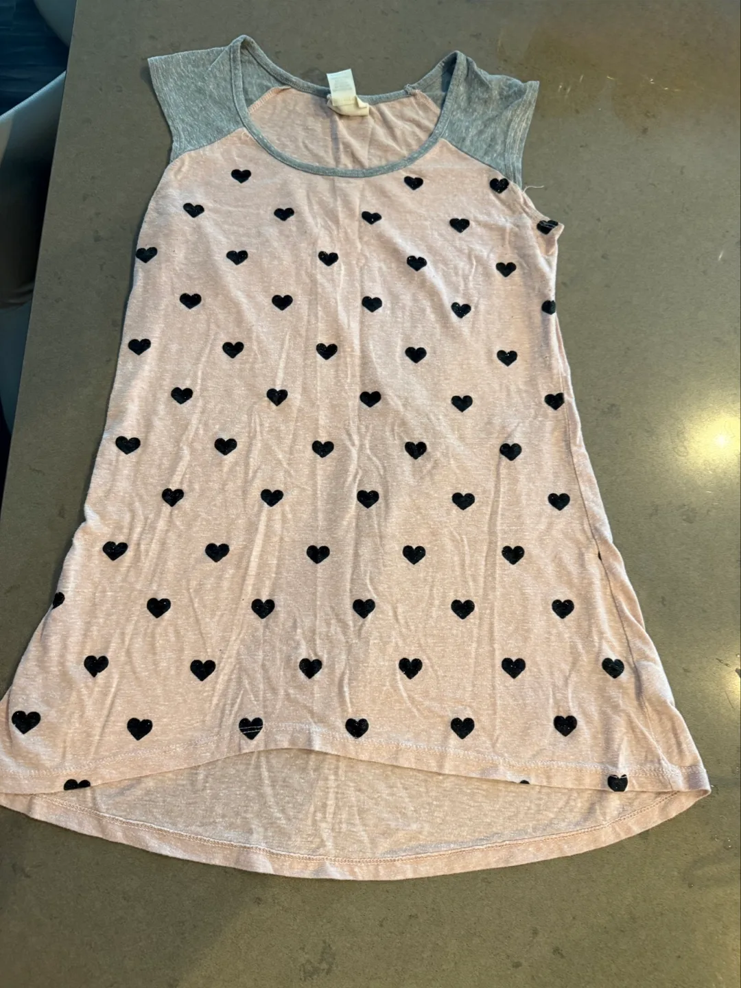 Pink sleeveless top with black hearts thumbnail