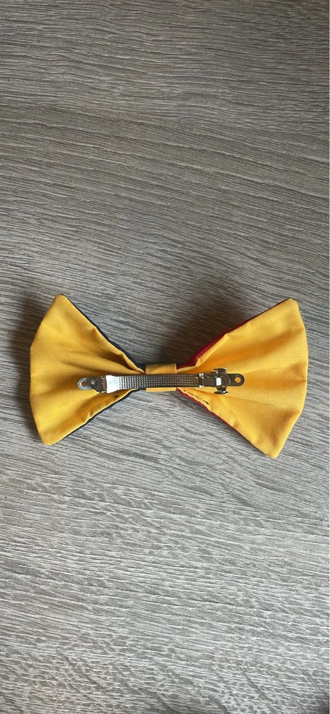 Tricolour hair bow image indicator(2)