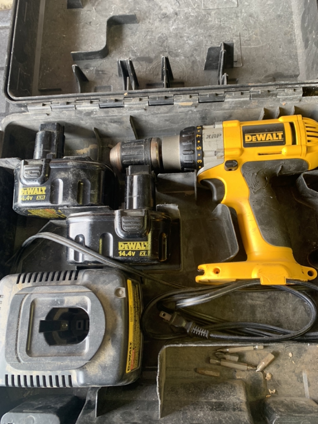 Dewalt drill - photo 2