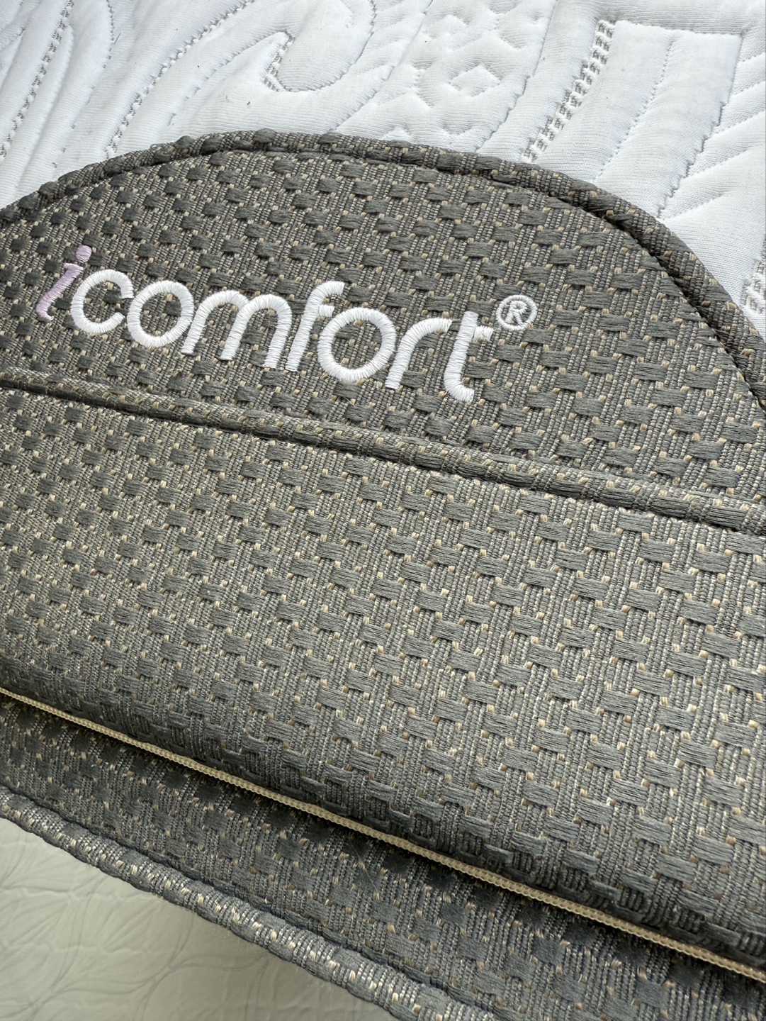 Queen mattress - photo 3