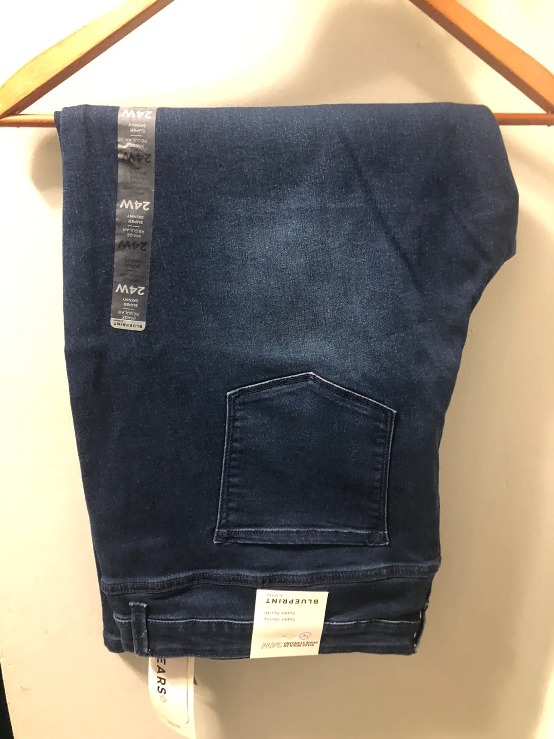 Kitchen items bundle:  bowls, jars, pan, and tray image indicator(2)