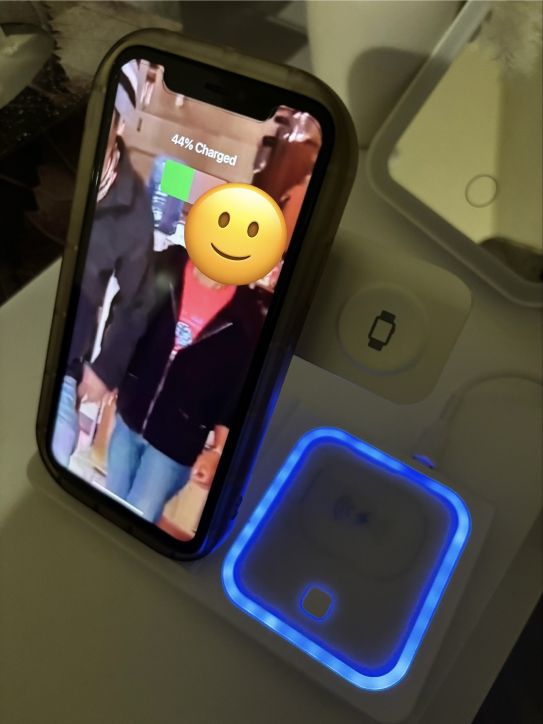 3-in-1 Wireless Charging Station - photo 5