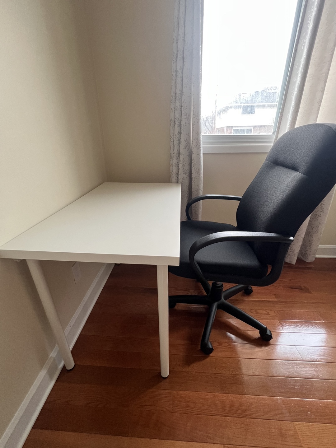 White Desk with Black Office Chair