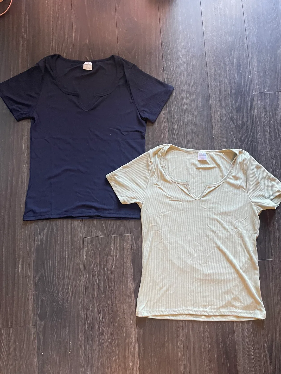NEW Women’s Two ribbed v-neck t-shirts thumbnail