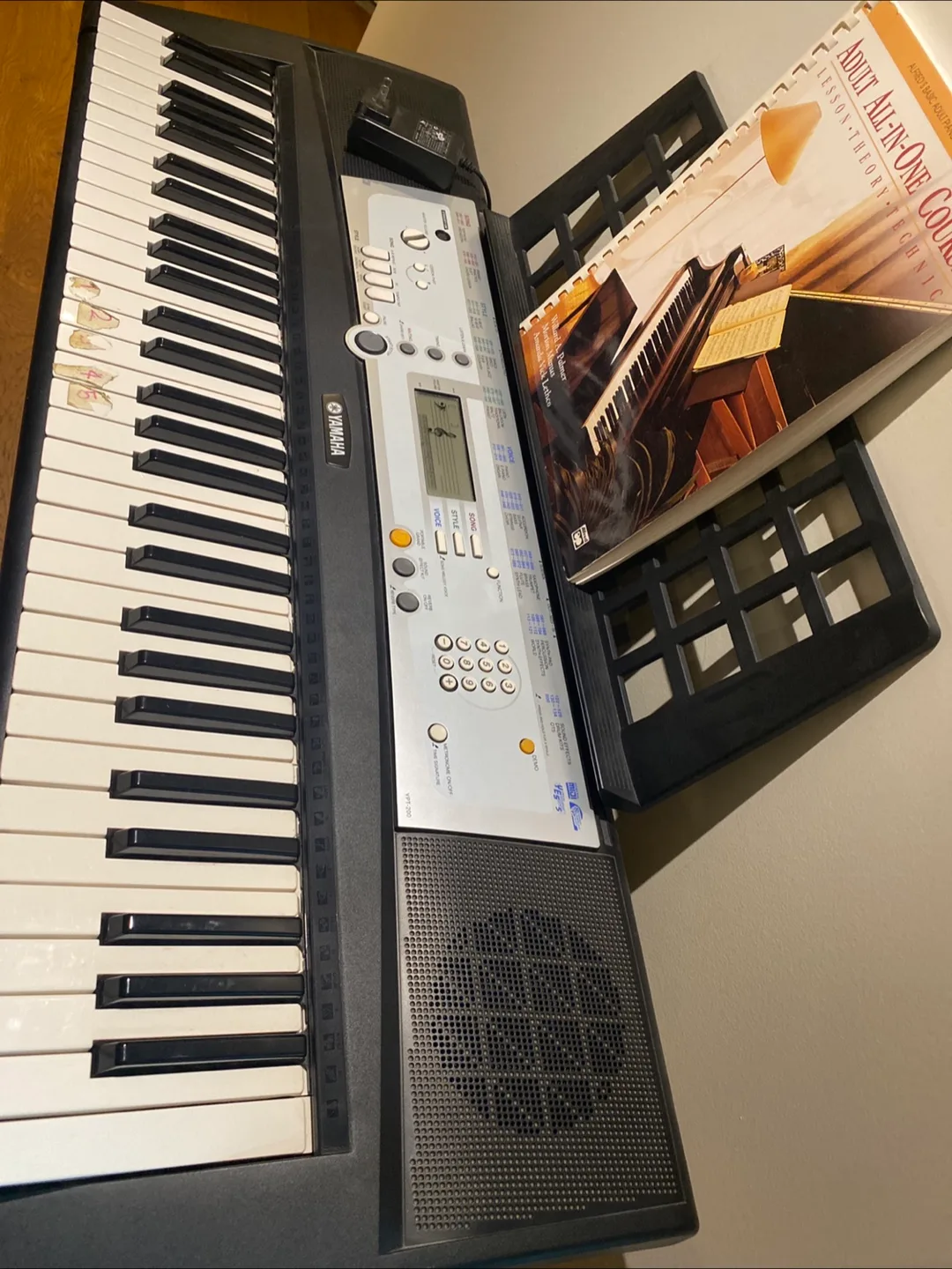 Yamaha PSR-E233 Keyboard with Music Stand and Book image indicator(2)