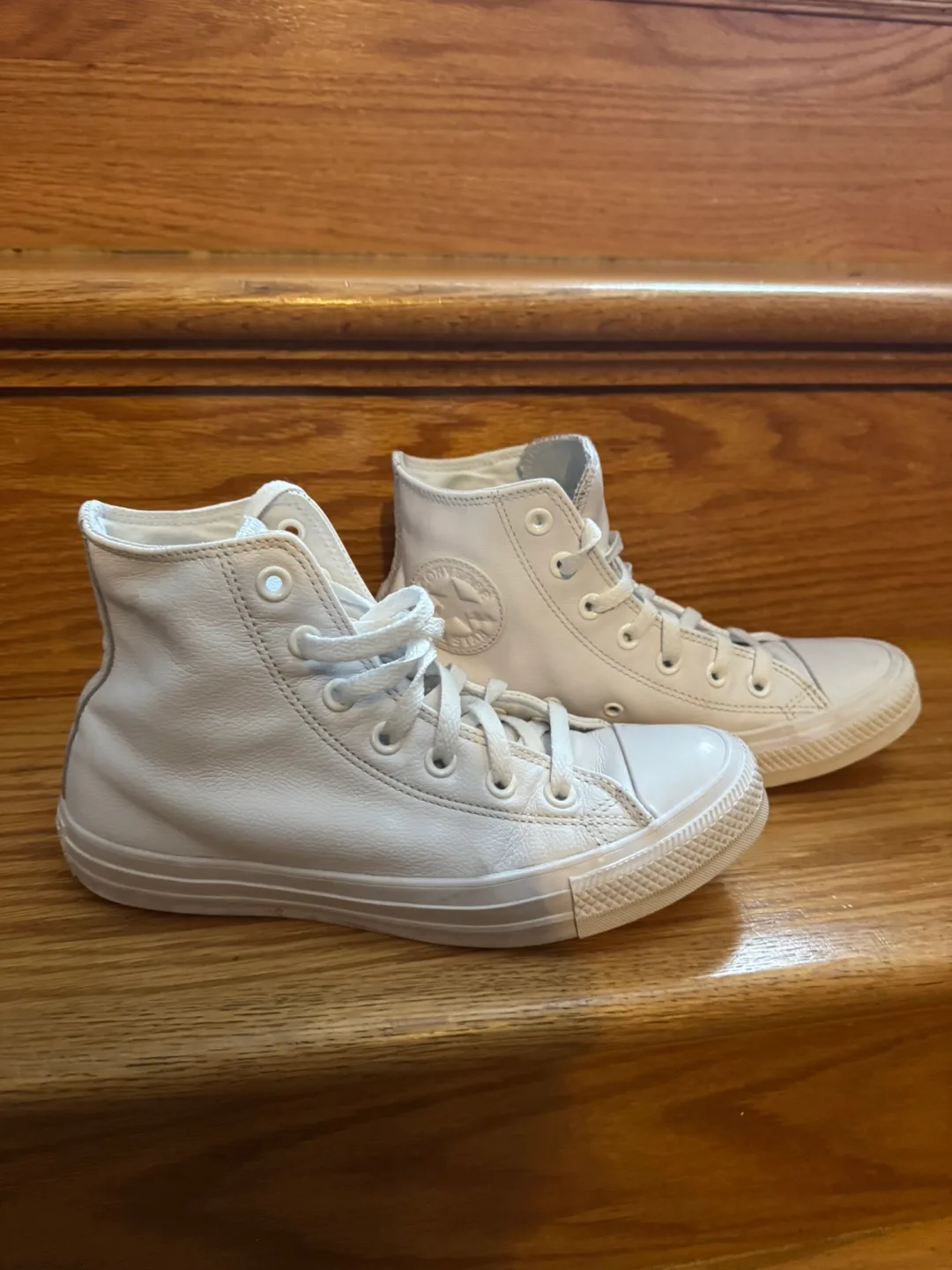 Converse Leather High Top Sneakers image indicator(3)