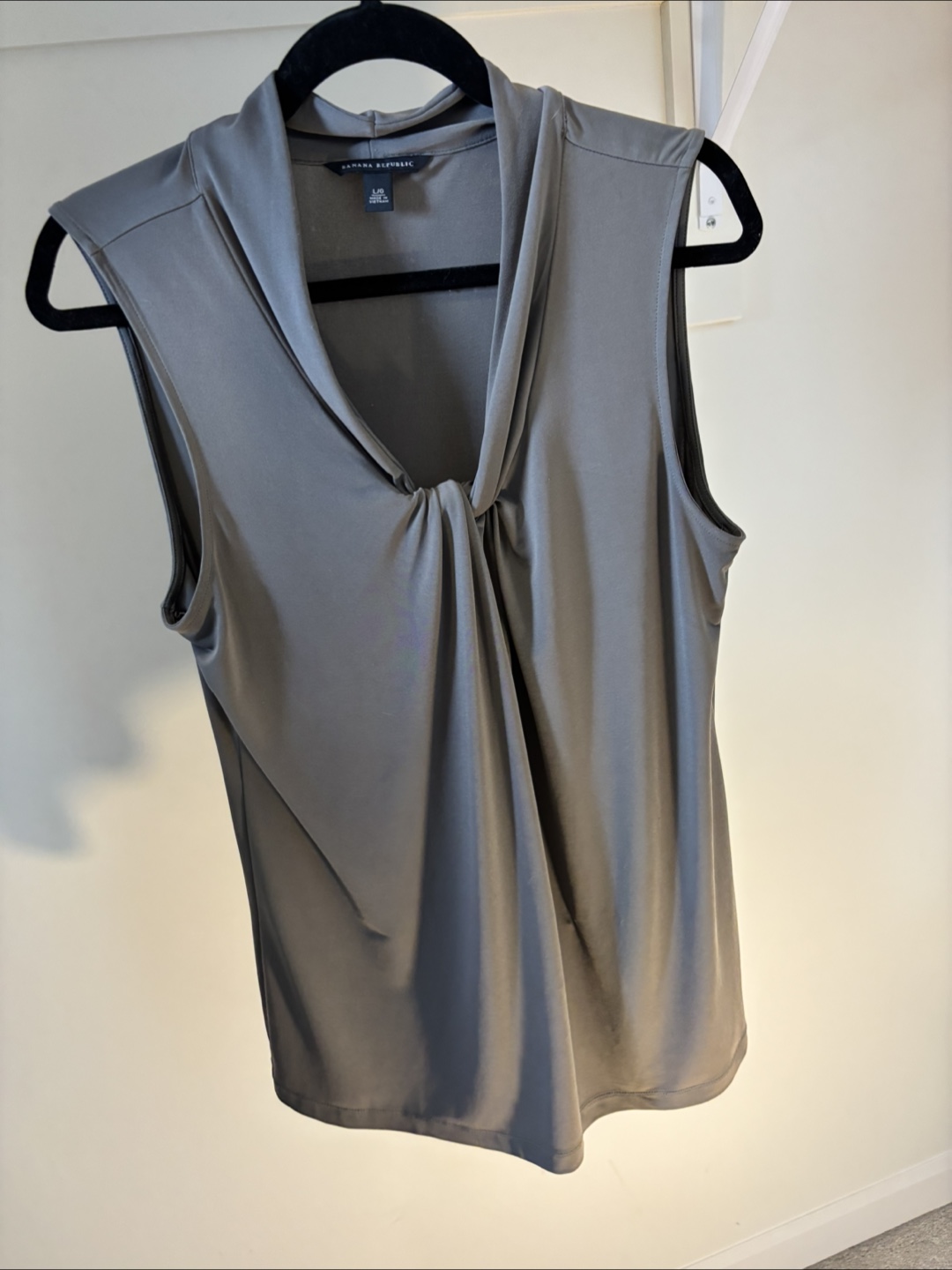 Banana Republic Grey Sleeveless Top - Size L/G