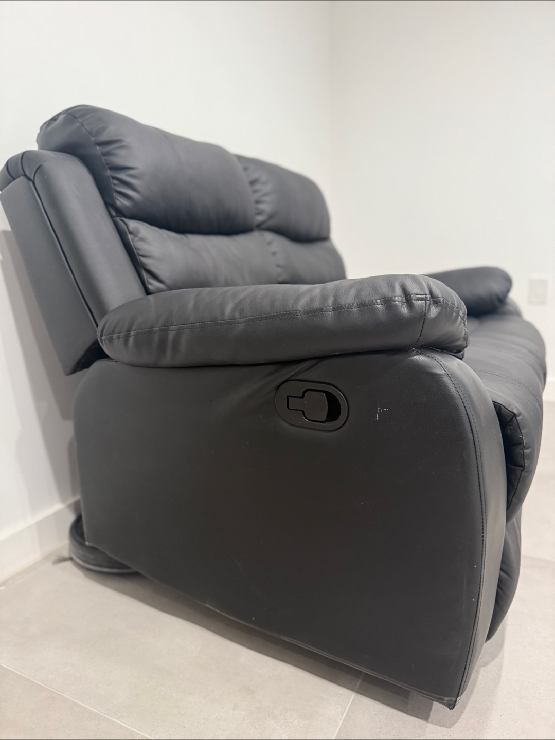 Black Leather Reclining Loveseat - photo 2