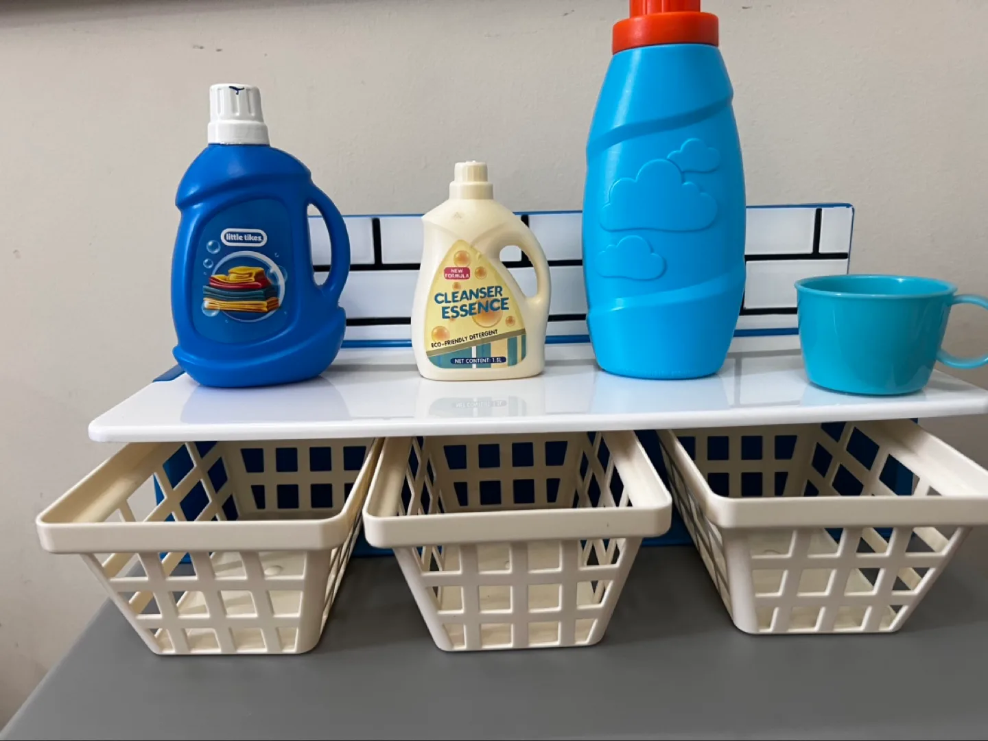 Little Tikes Washday Fun Toy Laundry Set image indicator(2)