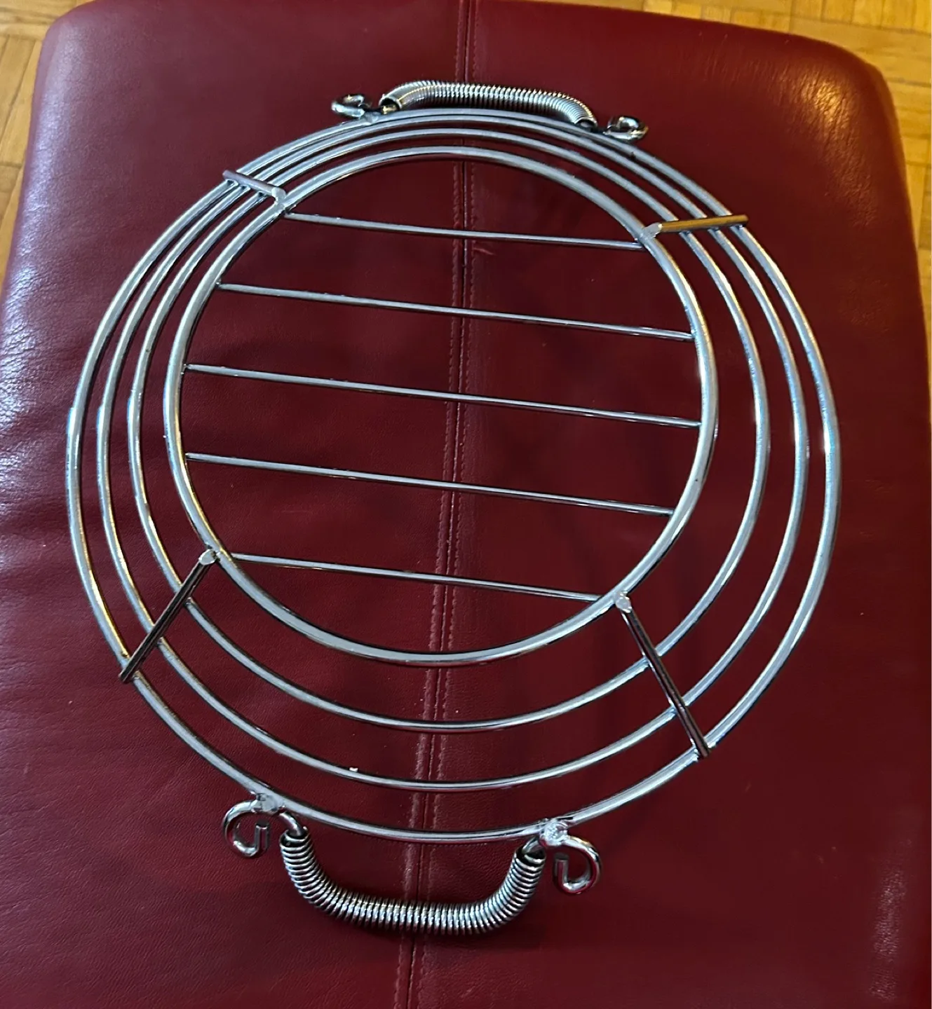 Stainless Wire Basket with Spring Handles image indicator(4)