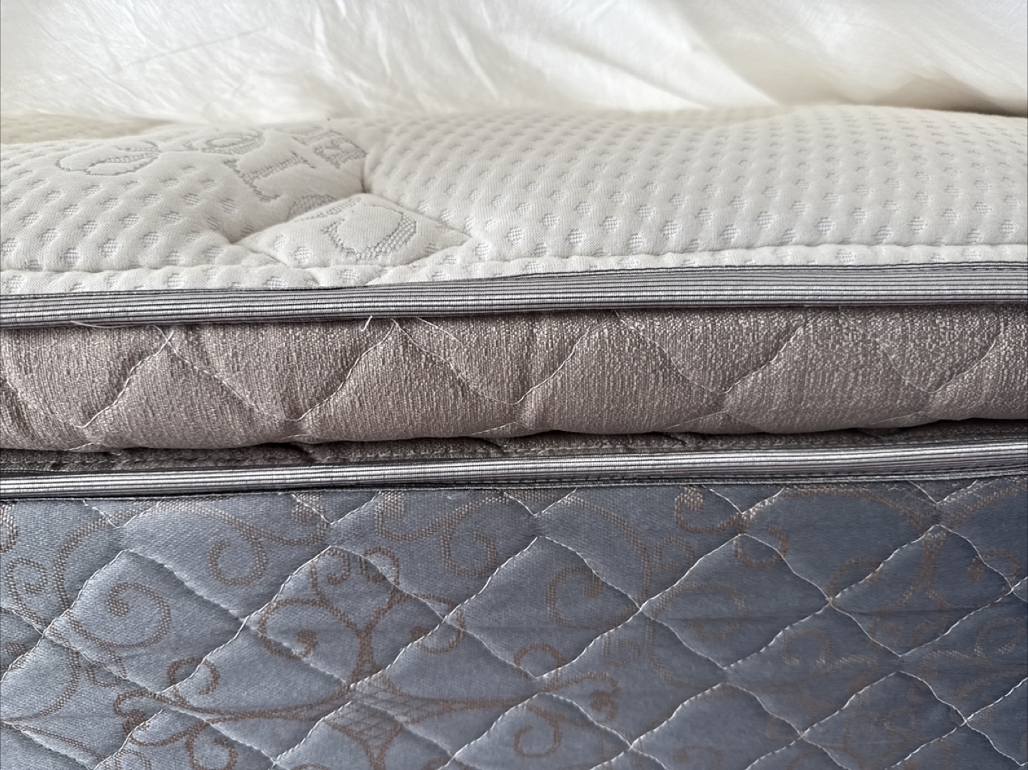 Comfortable Queen Mattress