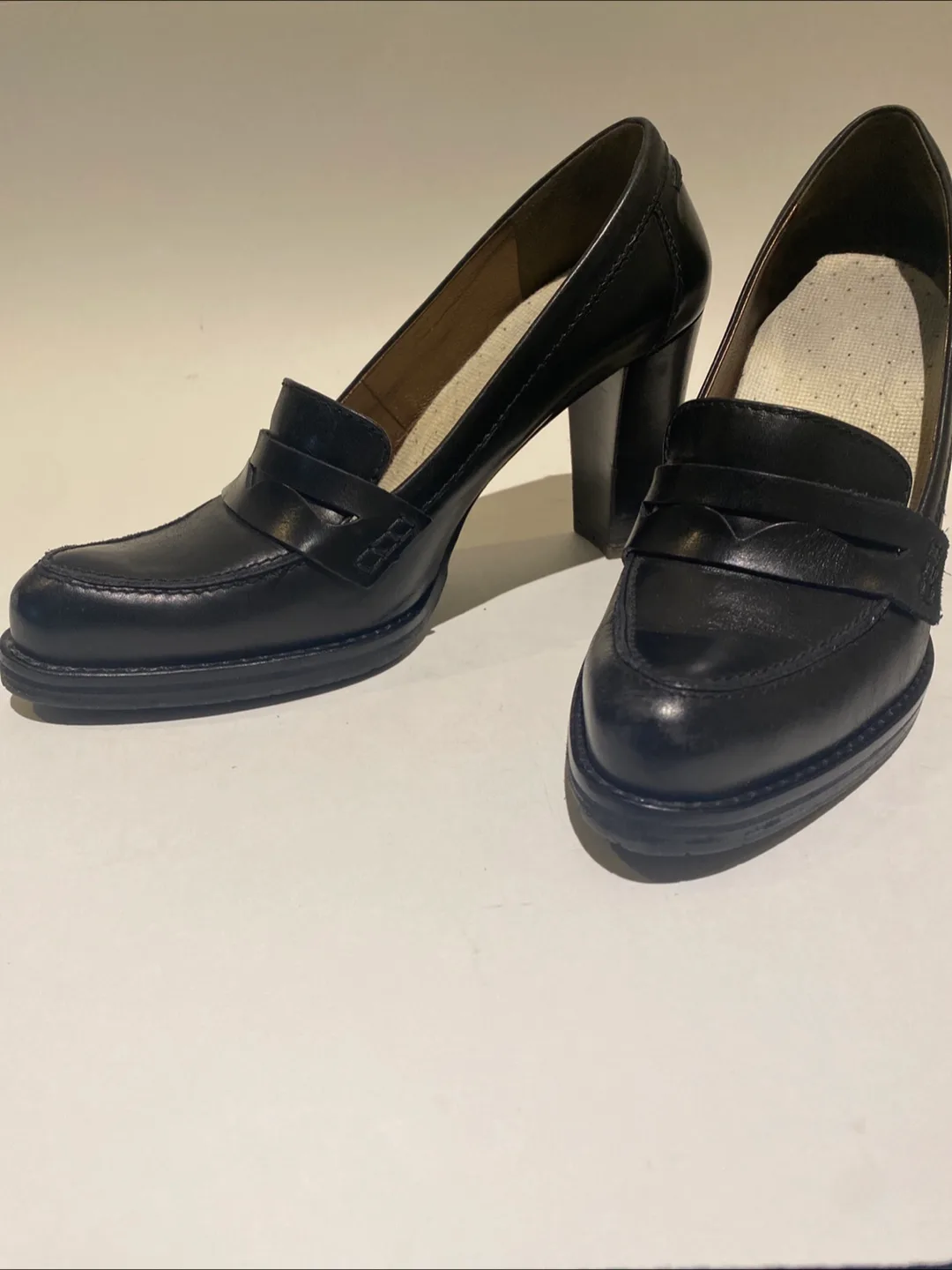 Nero Giardini Black Leather Loafers Size 38 image indicator(4)