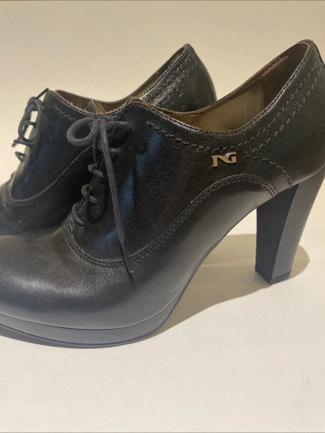 Nero Giardini Black Leather Lace-Up Heels image indicator(4)