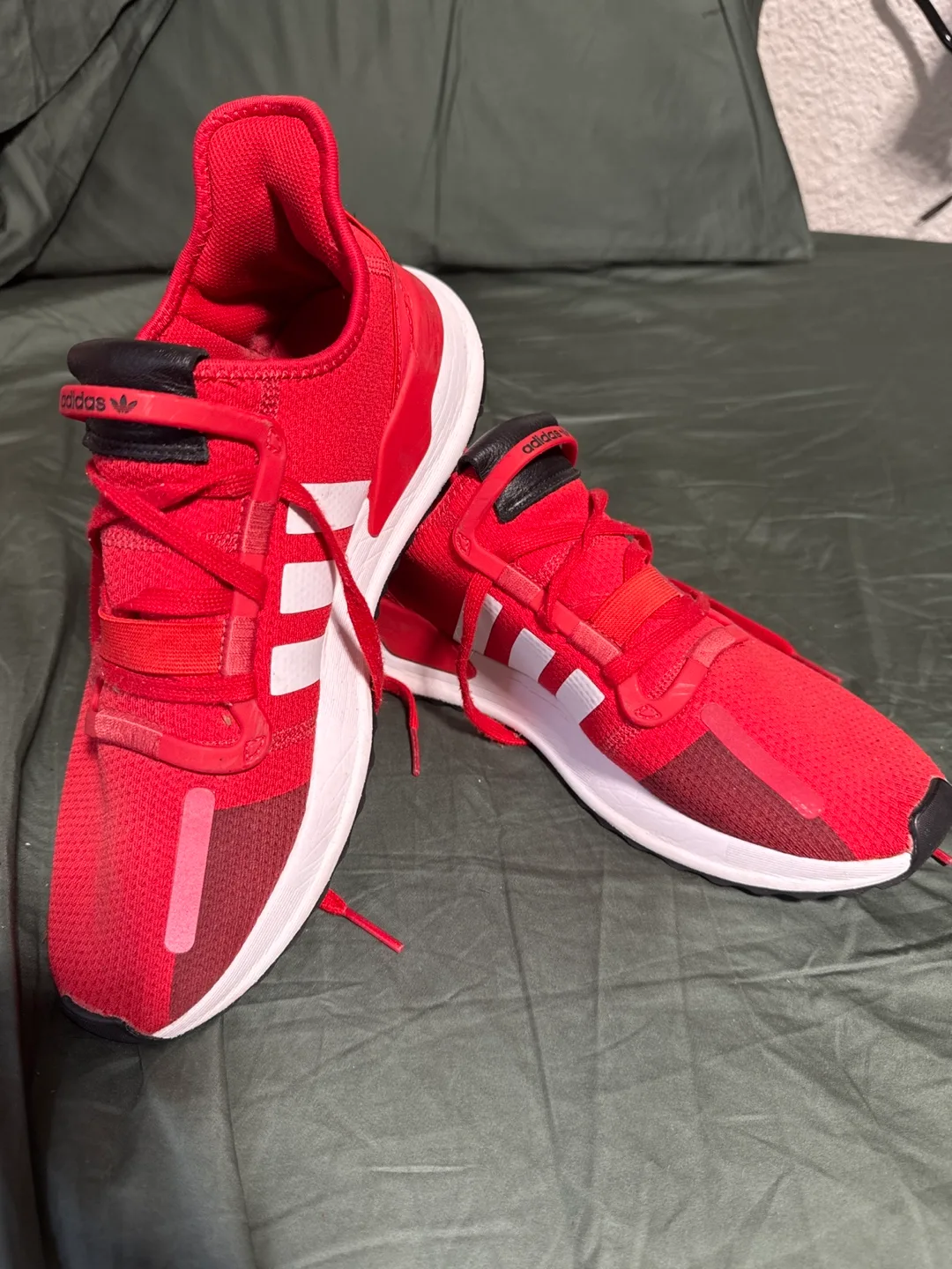 Adidas Men's Running Shoes - Size 9 image indicator(2)