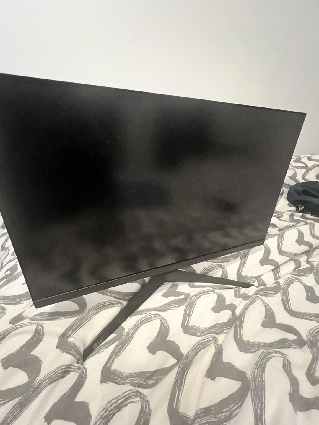 LG 27GQ40W-B 27 inch UltraGear Gaming Monitor - photo 4