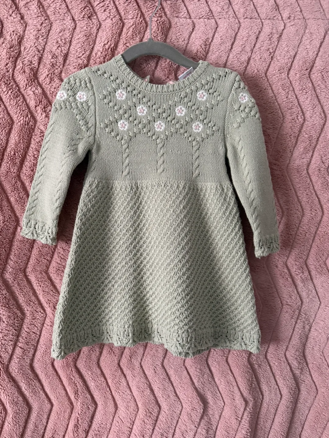 Cupcakes and Cashmere Baby Girl's Knit Dress Size 12M thumbnail