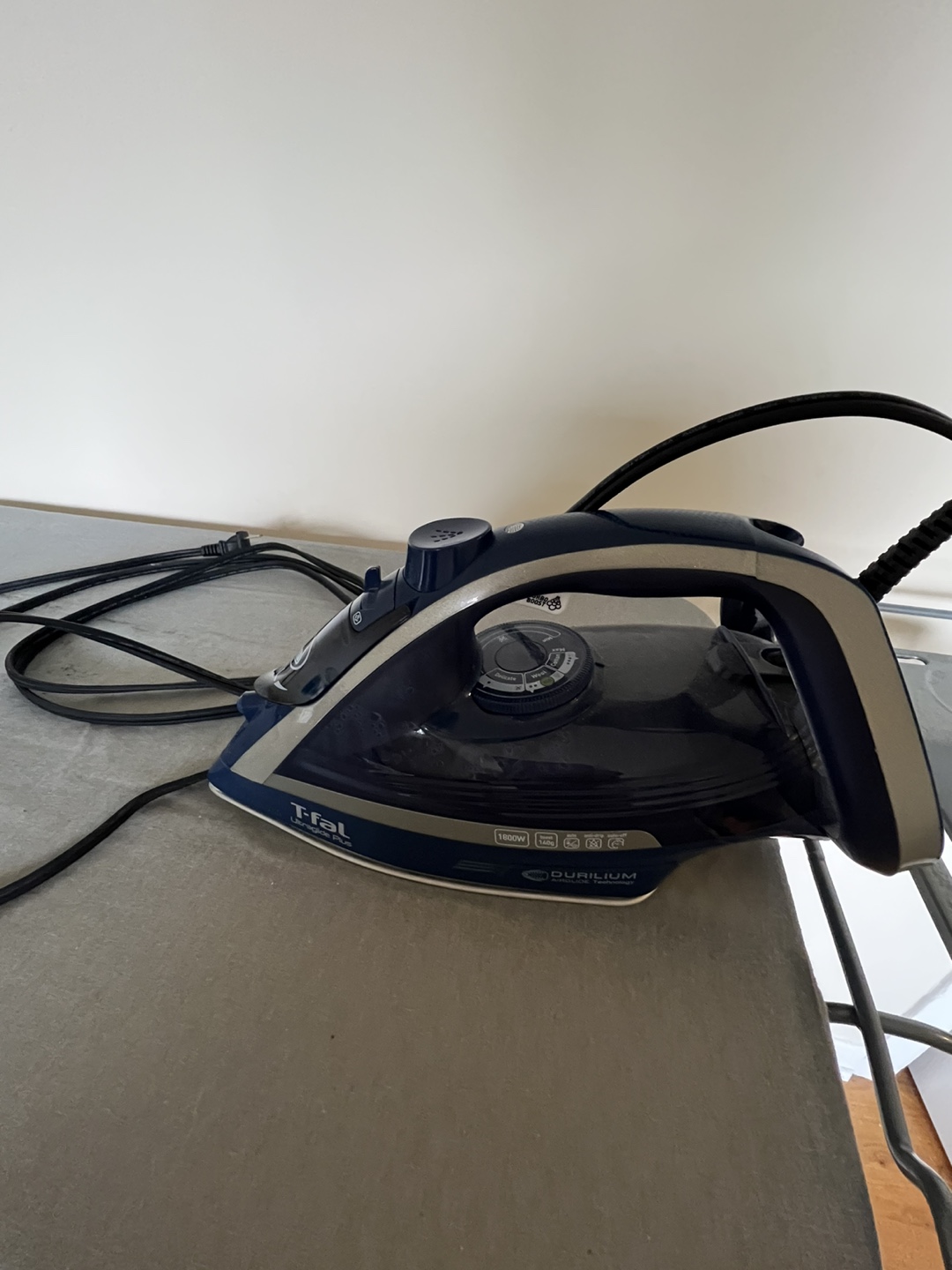 T-fal Ultraglide Plus Steam Iron and IKEA Iron table - photo 3