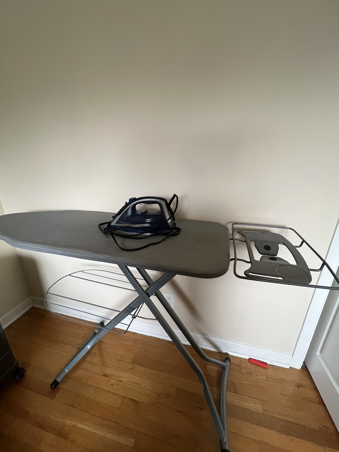 T-fal Ultraglide Plus Steam Iron and IKEA Iron table - photo 2