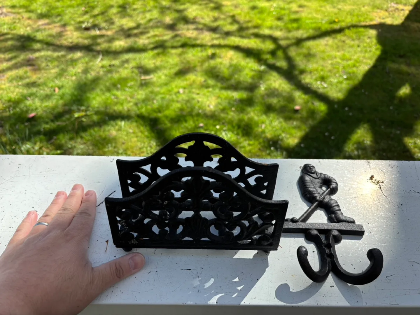 Cast Iron Napkin Holder & Hockey Player Hook Set image indicator(2)