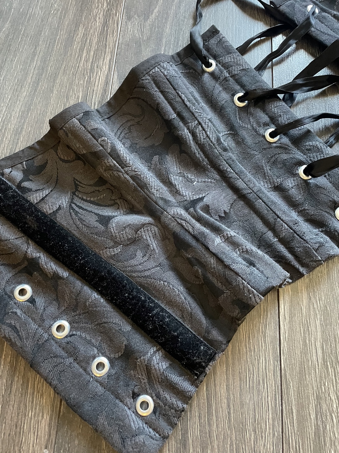 Black Brocade Corset with Satin Ribbons - photo 2