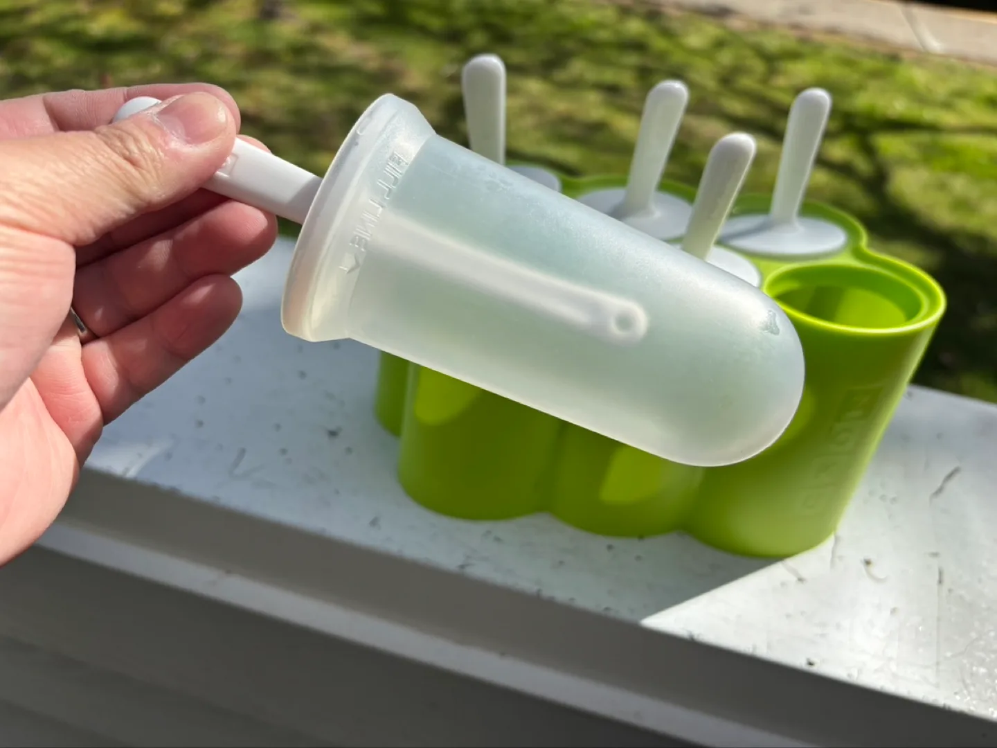 Zoku Quick Pop Maker - 6 Popsicle Moulds image indicator(3)