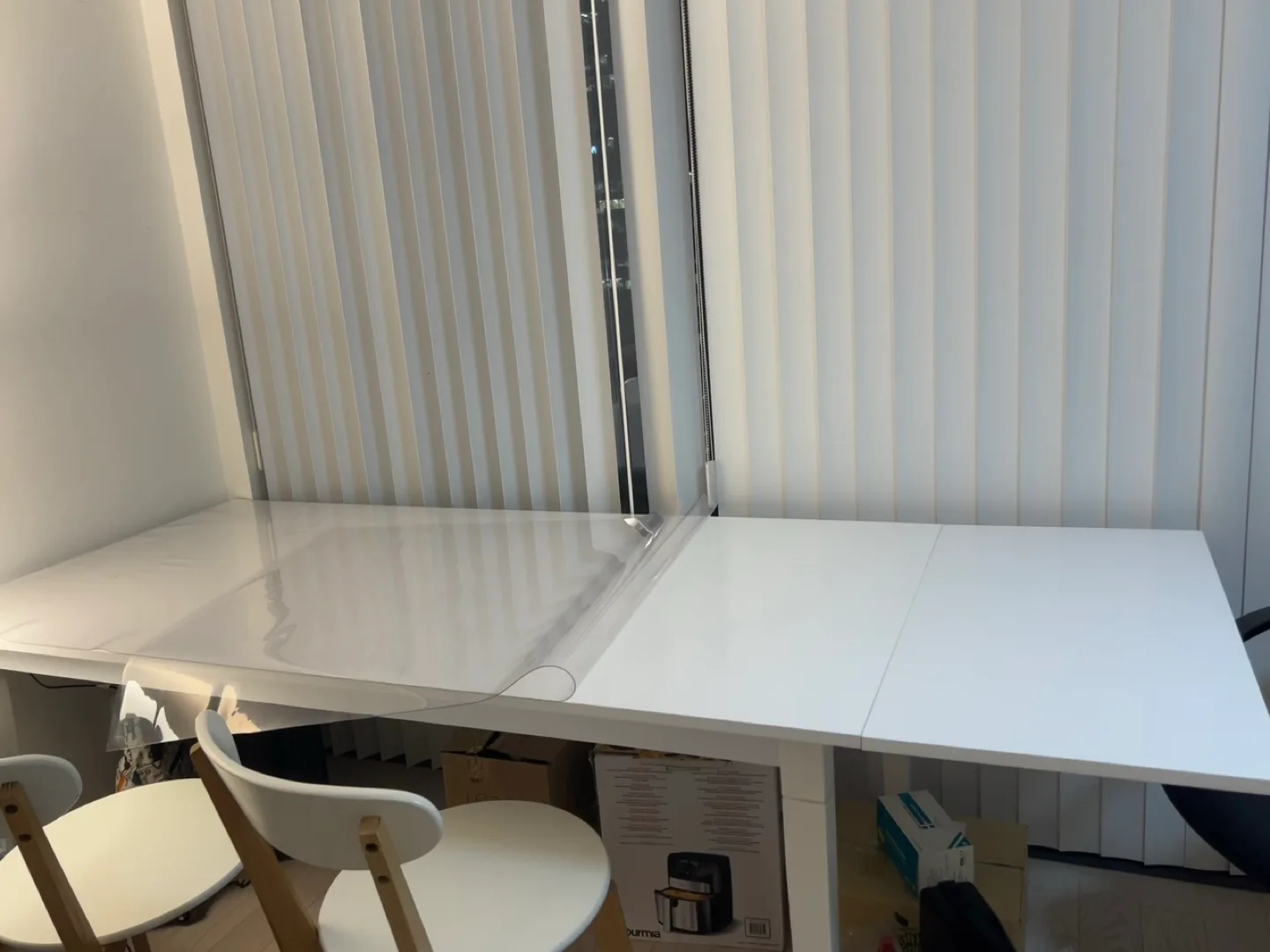7-9pm pick up（White Extendable Desk with Protective Cover thumbnail