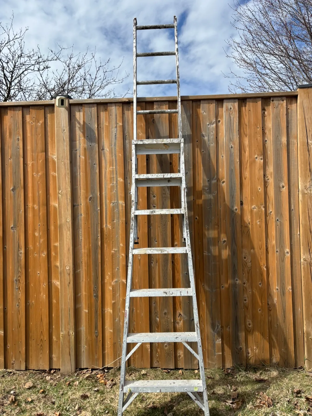 Used Aluminum Step Ladder -  Extension Ladder Stairs image indicator(3)
