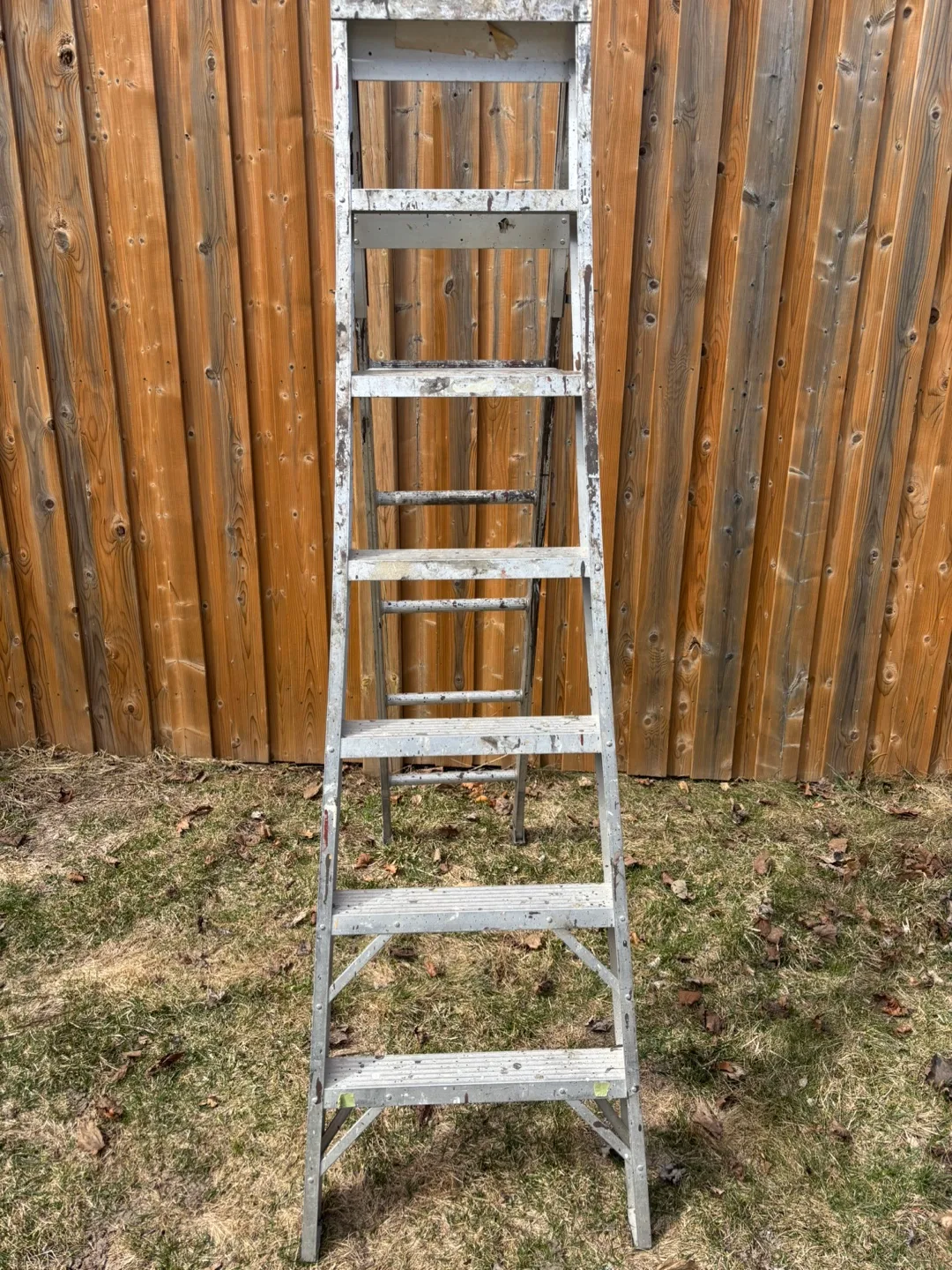 Used Aluminum Step Ladder -  Extension Ladder Stairs image indicator(2)