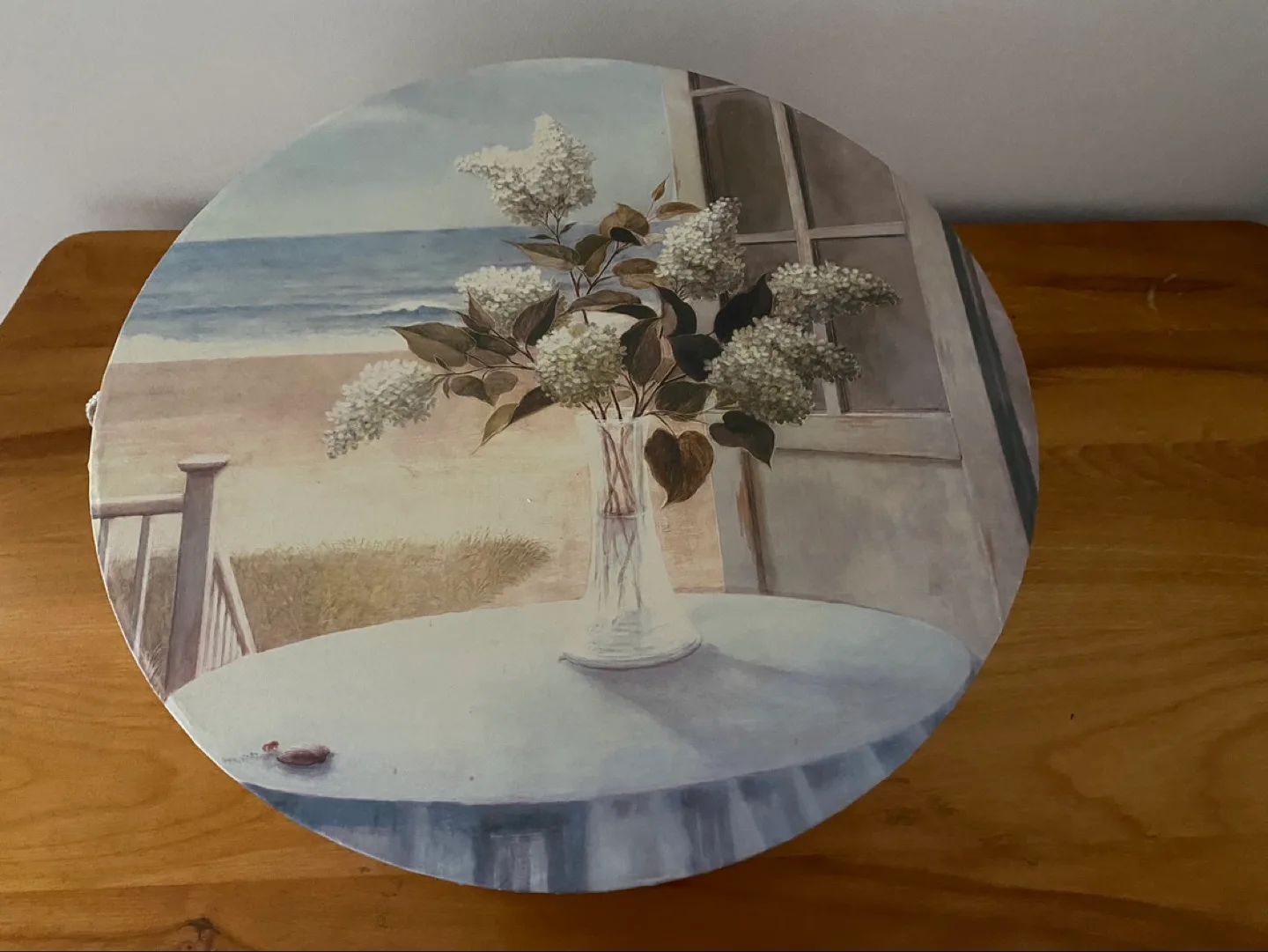 Two Decorative Round Hat Boxes image indicator(4)