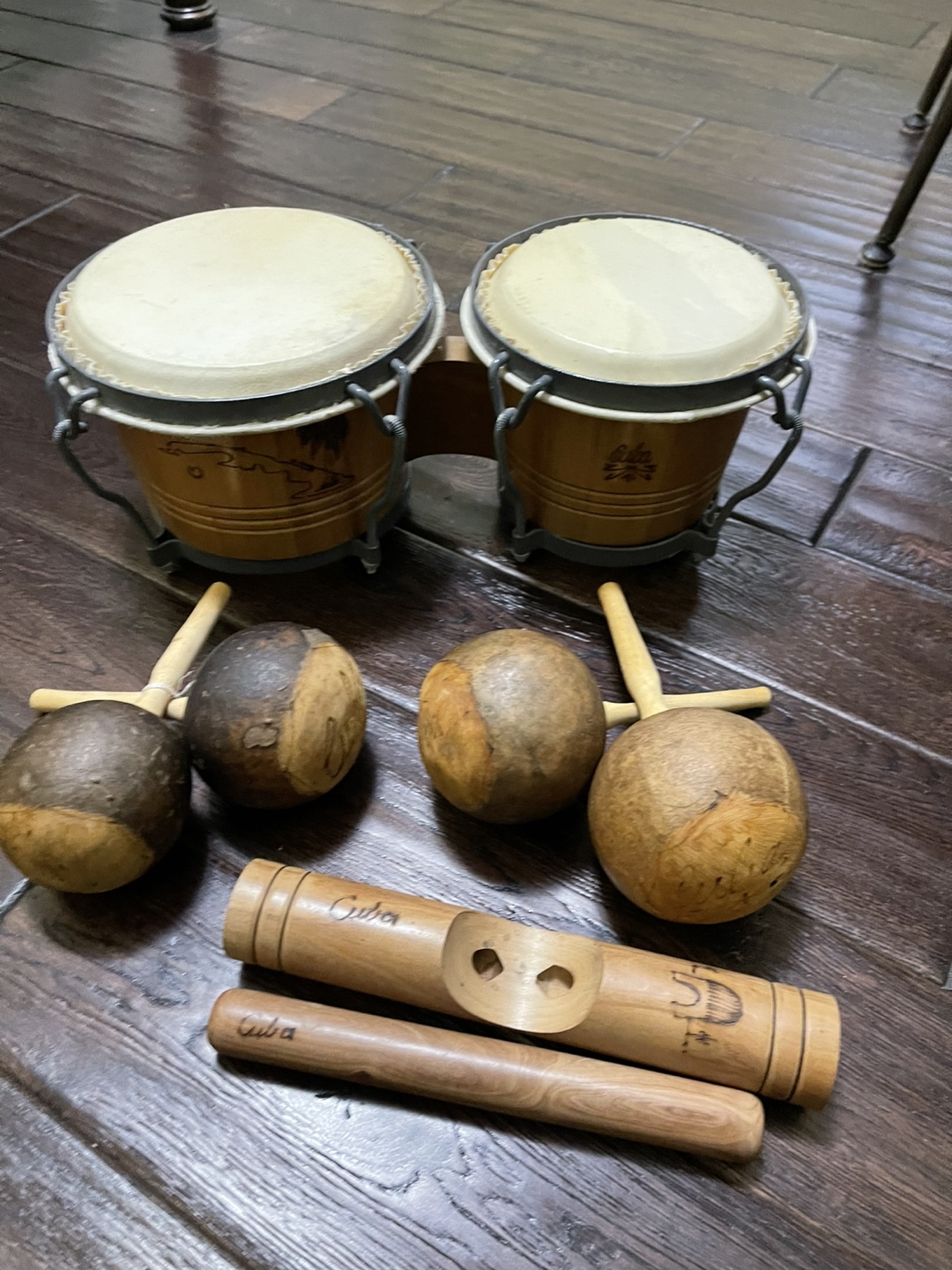 Vintage Cuba Percussion Bongos and Maracas Set - photo 2