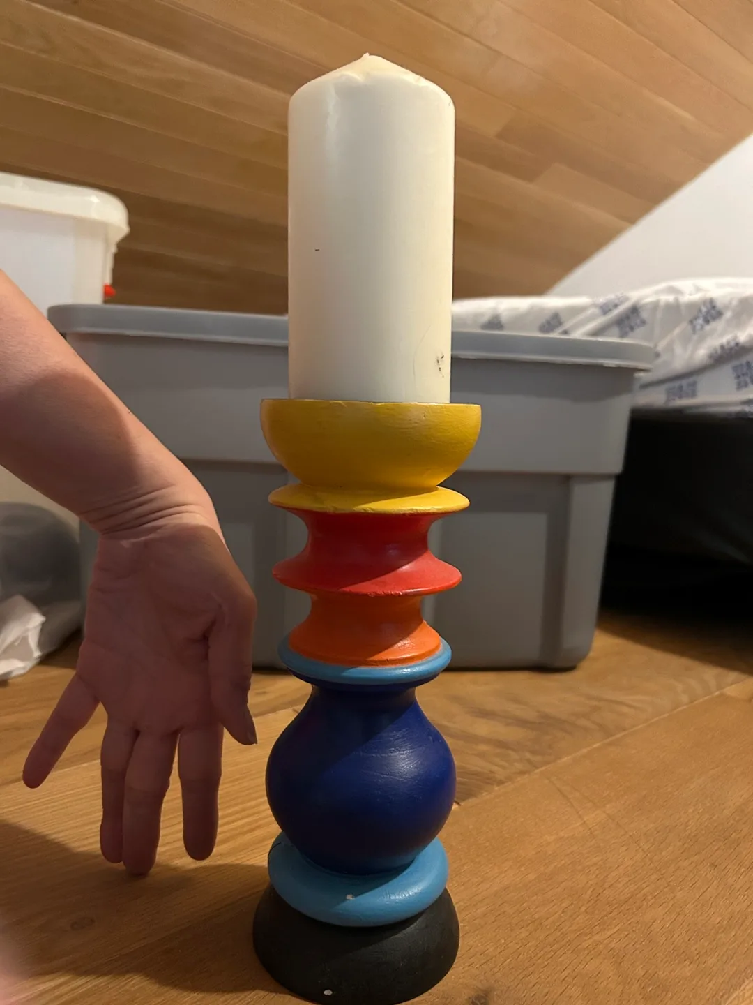 Colorful Wooden Candle Holder image indicator(4)